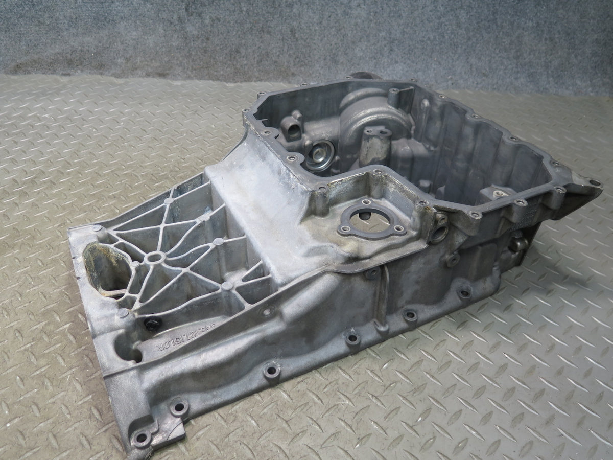 2014-2016 Porsche Panamera 970 3.0L Cwda Engine Upper Oil Pan w Filter Housing