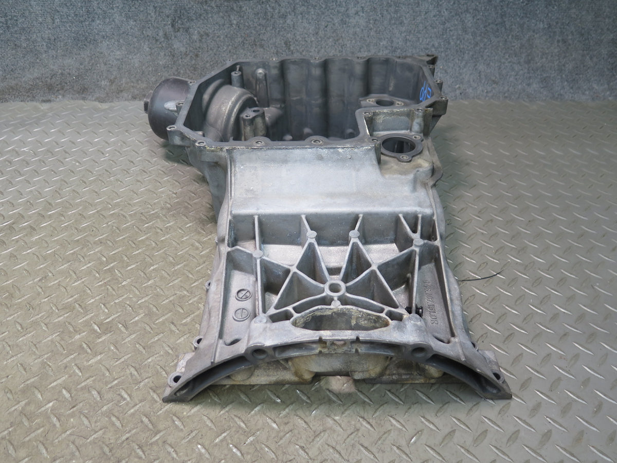 2014-2016 Porsche Panamera 970 3.0L Cwda Engine Upper Oil Pan w Filter Housing