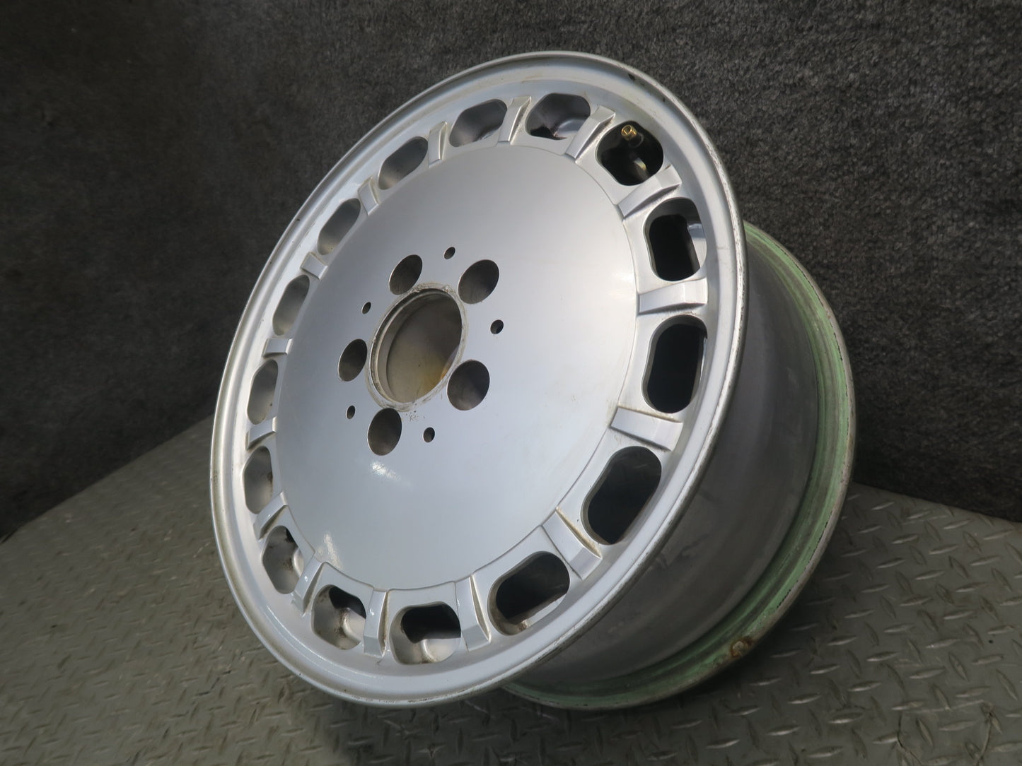 86-91 Mercedes W126 560SEL Factory R15 15" Alloy Wheel Rim 15x7J ET25 Silver OEM