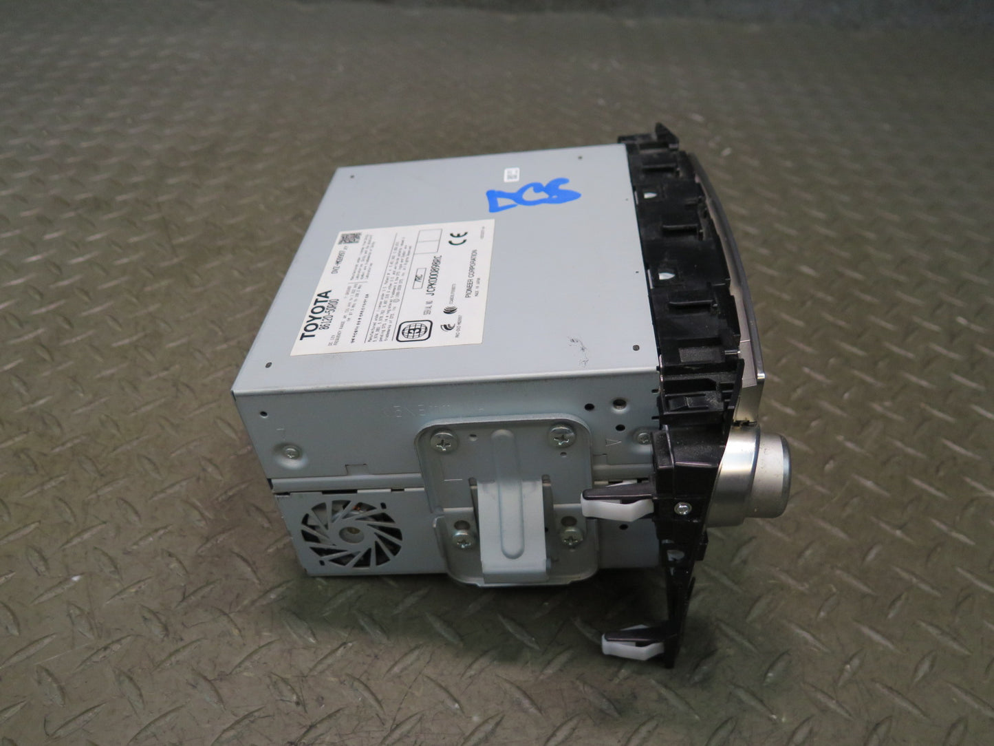 10-12 Lexus UVF46L LS600h Mark Levinsion Radio CD Player Receiver OEM