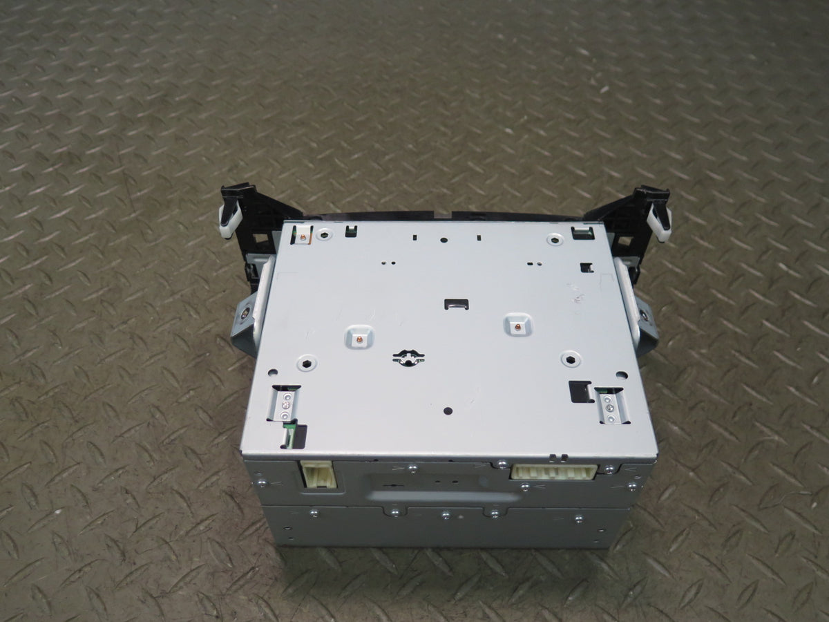 10-12 Lexus UVF46L LS600h Mark Levinsion Radio CD Player Receiver OEM