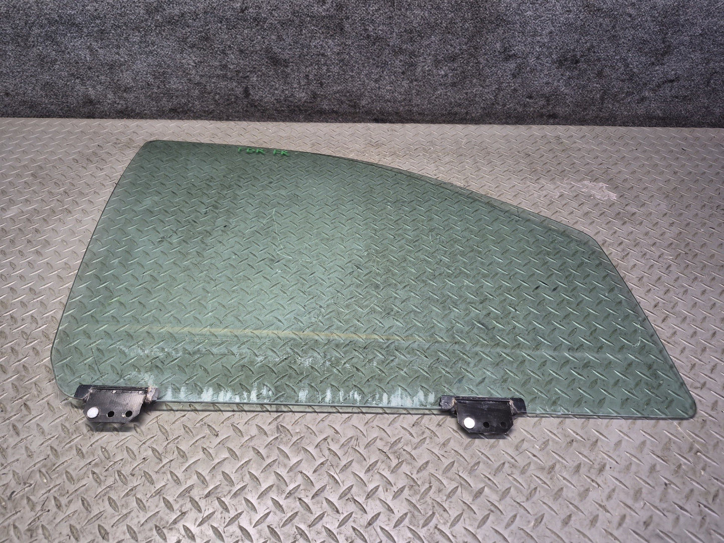 02-08 Dodge RAM 1500 DR Crew CAB Front Right Door Glass Window OEM