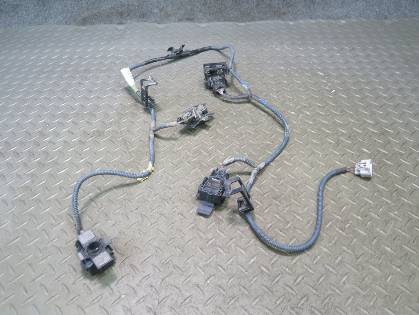 2010 Lexus UVF46L LS600h Rear Bumper Parking Distance Sensor Wiring Set OEM
