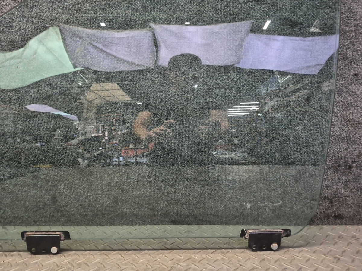 02-08 Dodge RAM 1500 DR Crew CAB Front Left Door Glass Window OEM
