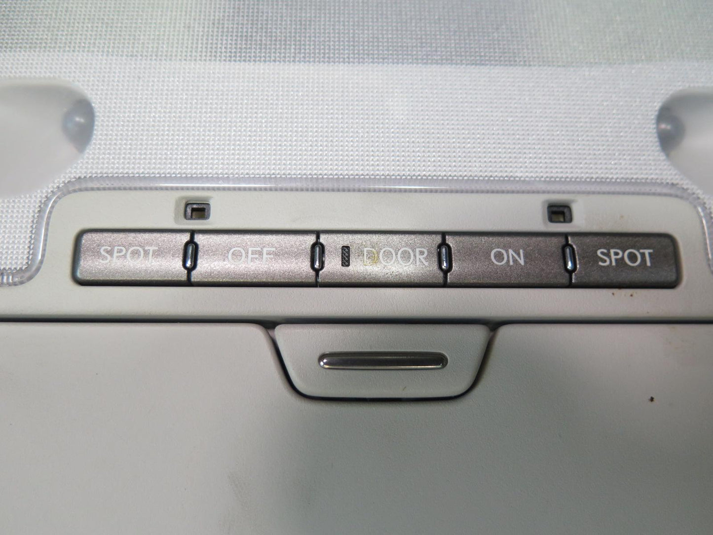 2010 Lexus UVF46L LS600h Front Overhead Console Dome Light w Homelink OEM