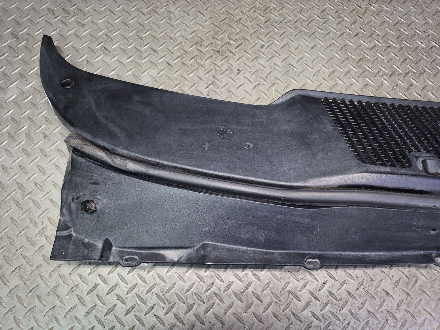 02-08 Dodge RAM 1500 DR Set of 2 Front Windshield Wiper Vent Cowl Trim Panel OEM