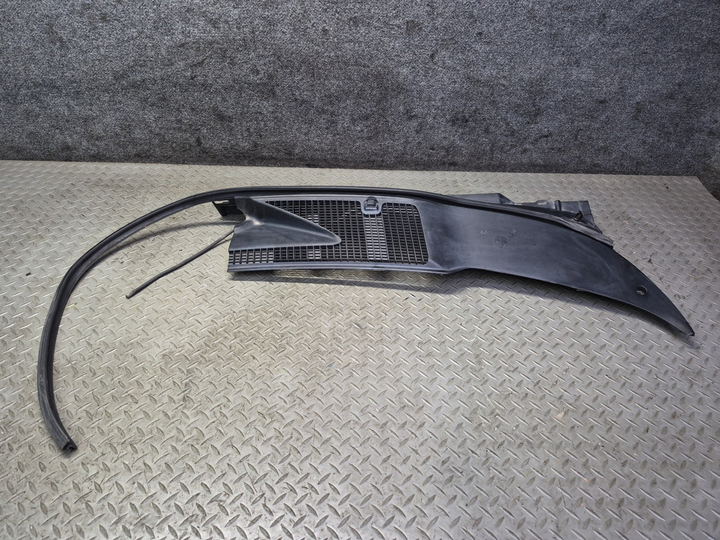 02-08 Dodge RAM 1500 DR Set of 2 Front Windshield Wiper Vent Cowl Trim Panel OEM