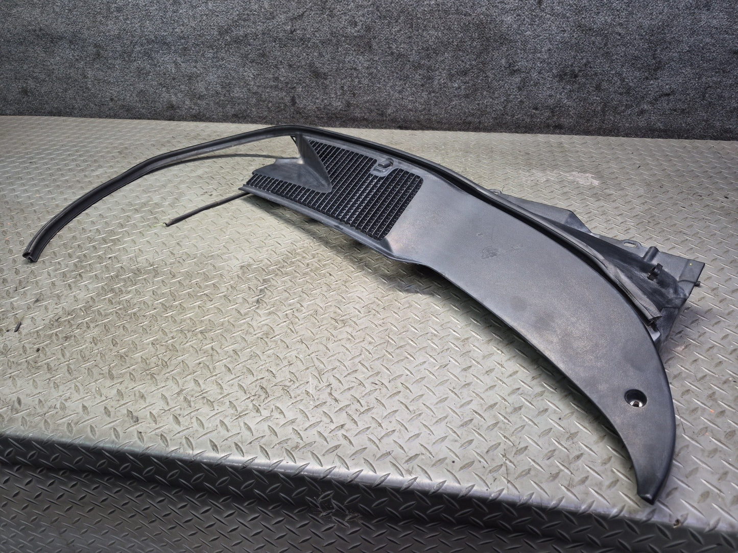 02-08 Dodge RAM 1500 DR Set of 2 Front Windshield Wiper Vent Cowl Trim Panel OEM