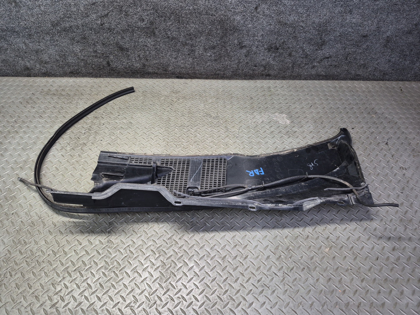 02-08 Dodge RAM 1500 DR Set of 2 Front Windshield Wiper Vent Cowl Trim Panel OEM
