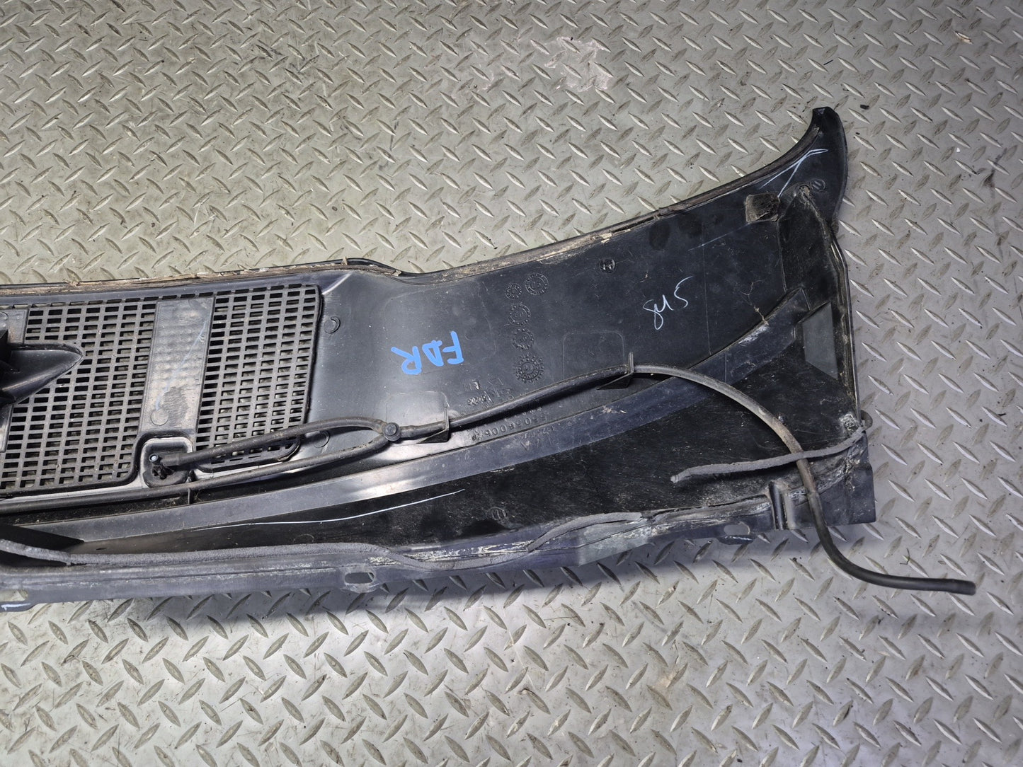 02-08 Dodge RAM 1500 DR Set of 2 Front Windshield Wiper Vent Cowl Trim Panel OEM