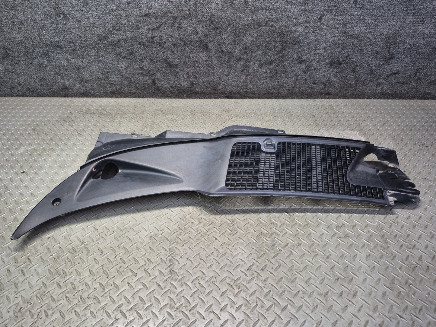 02-08 Dodge RAM 1500 DR Set of 2 Front Windshield Wiper Vent Cowl Trim Panel OEM