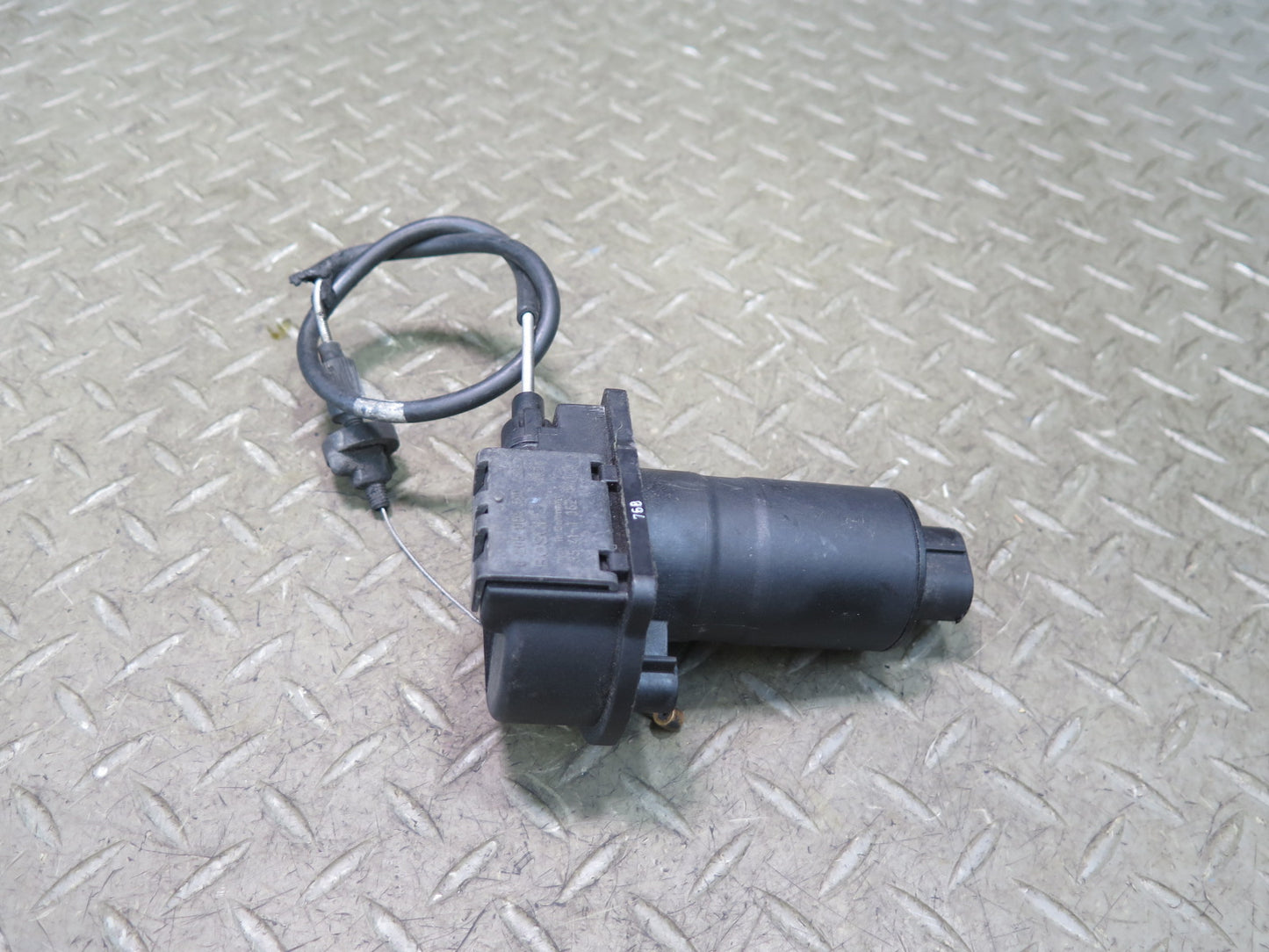 97-03 BMW E39 540i Cruise Control Actuator Motor 1162548 OEM