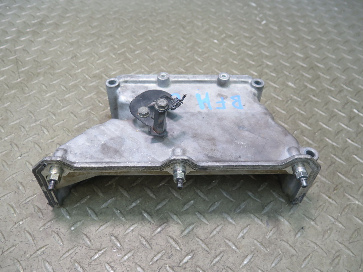 97-98 BMW E39 540i M62 Set of 2 Engine Timing Chain Cover Plate OEM