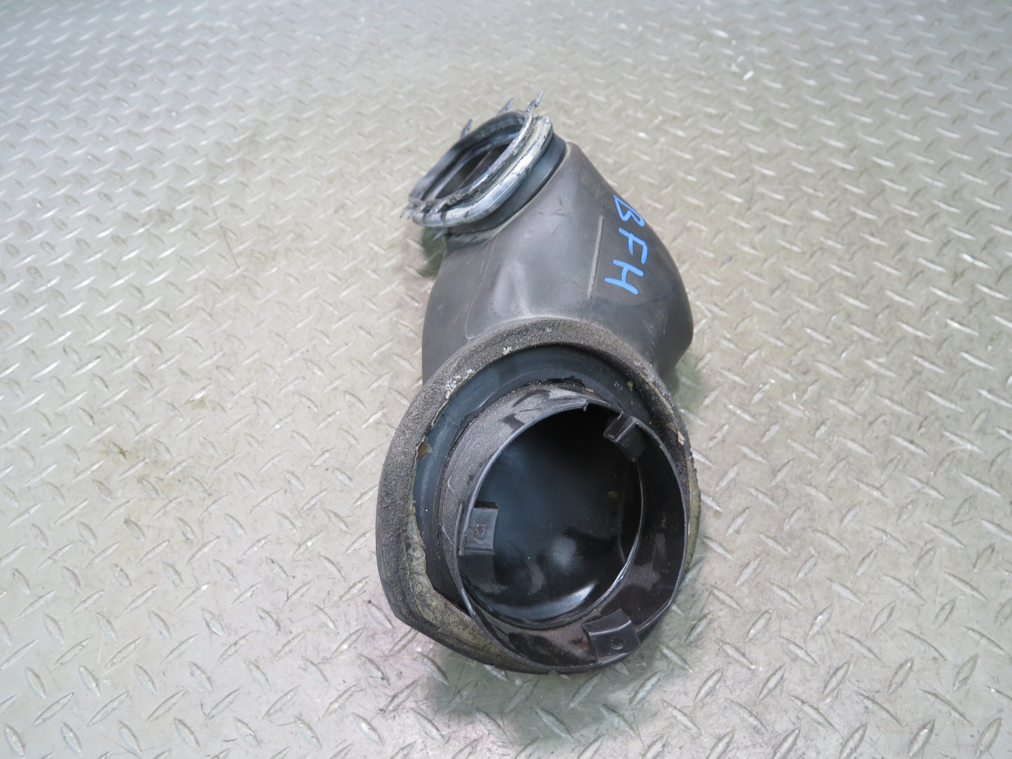 97-03 BMW E39 540i Set of 2 Air Intake Cleaner Microfilter Hose Pipe Line OEM