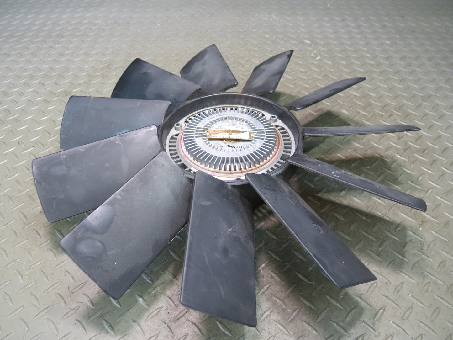 97-03 BMW E39 540i Engine Cooling Fan Motor Clutch w Blade 1712110 OEM