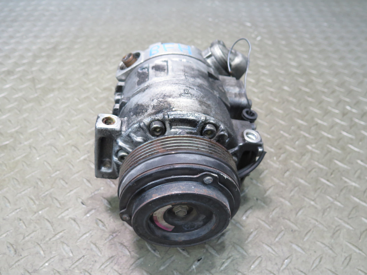 1998 BMW E39 540i A/C Air Condition Compressor