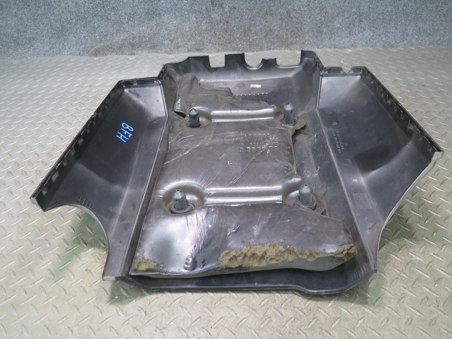 97-03 BMW E39 540i Engine Motor Upper Trim Cover 1435012 OEM