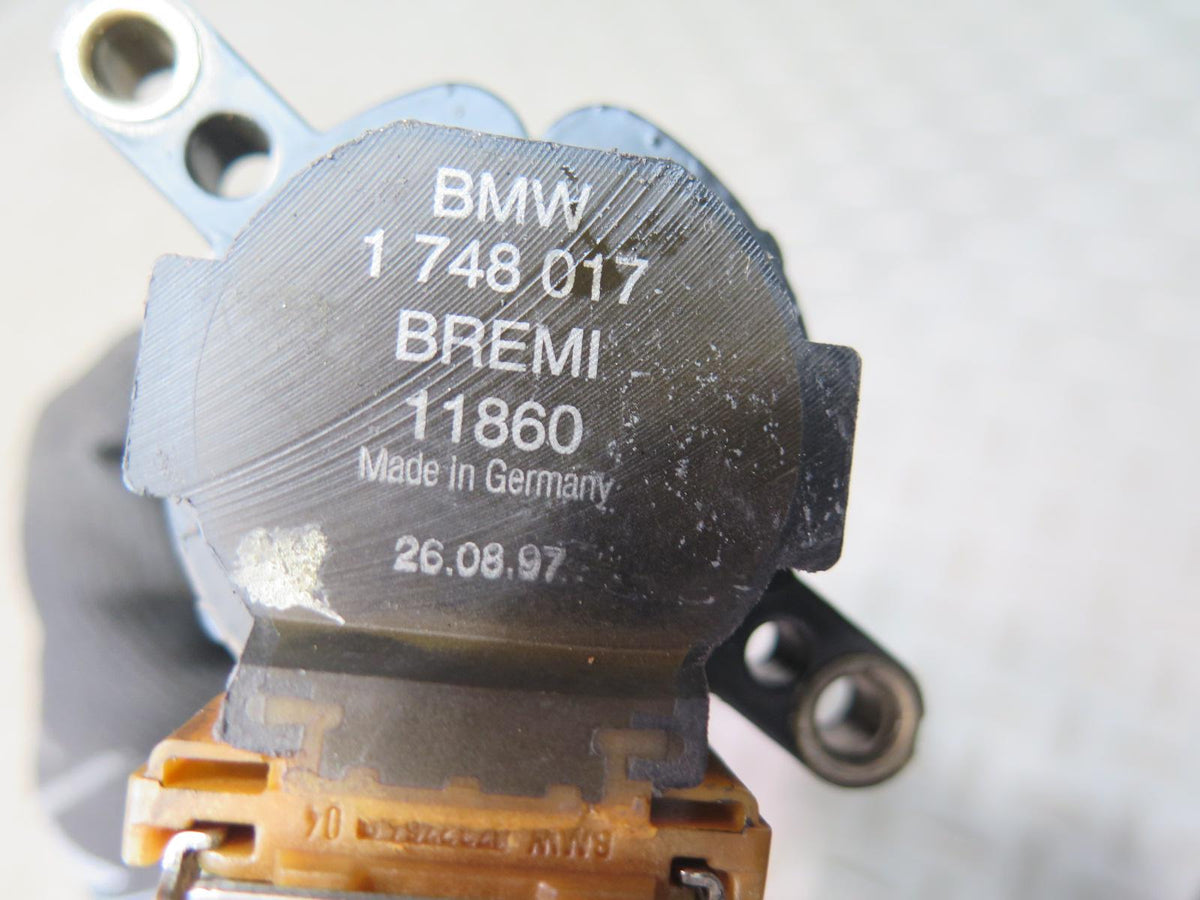 97-03 BMW E39 540i M62 4.4L Set of 8 Engine Ignition Coil 1748017 OEM