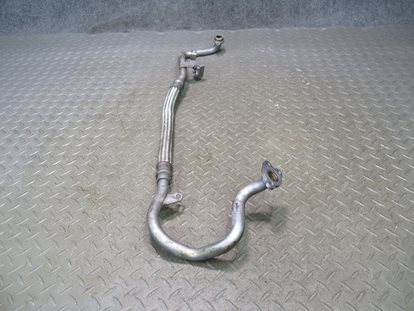 2006-2010 BMW E64 E63 M6 S85 V10 Engine Oil Filter Pressure Hose Line Tube Set