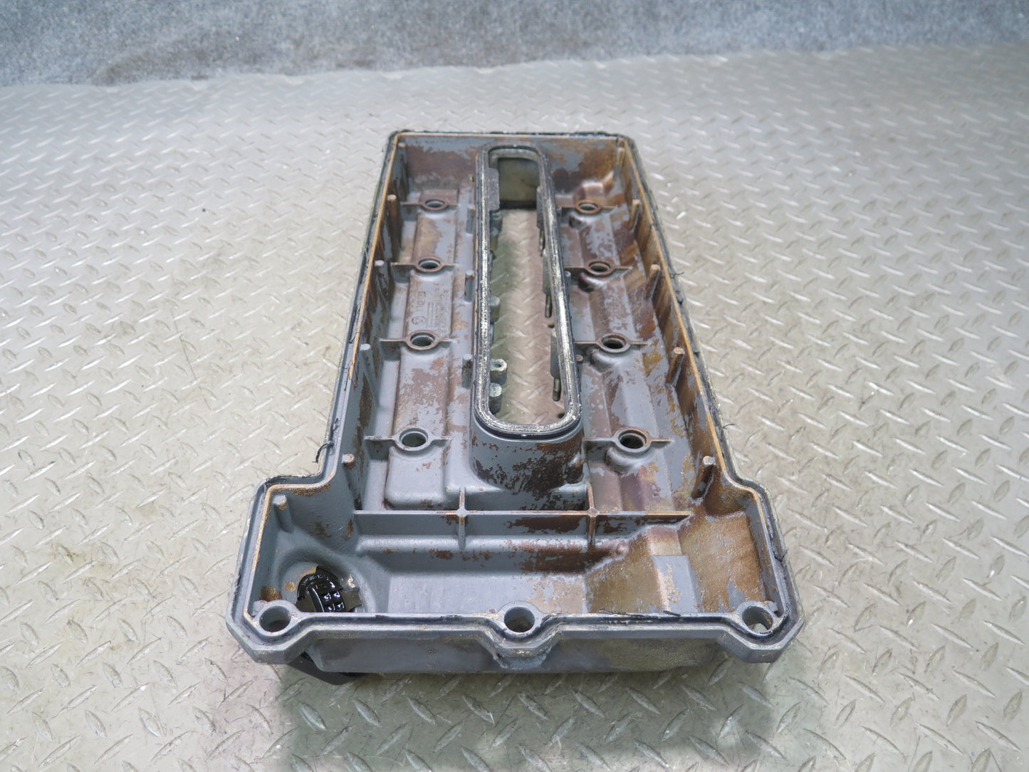 97-98 BMW E39 540i M62 Set of 2 Engine Cylinder Head Valve Cover OEM