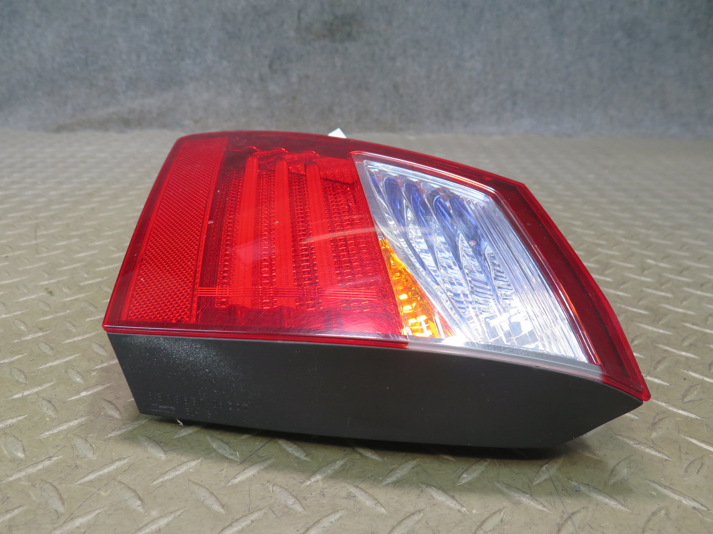10-12 Lexus UVF46L LS600h Rear Right Inner Trunk Lid Tail Light Lamp OEM