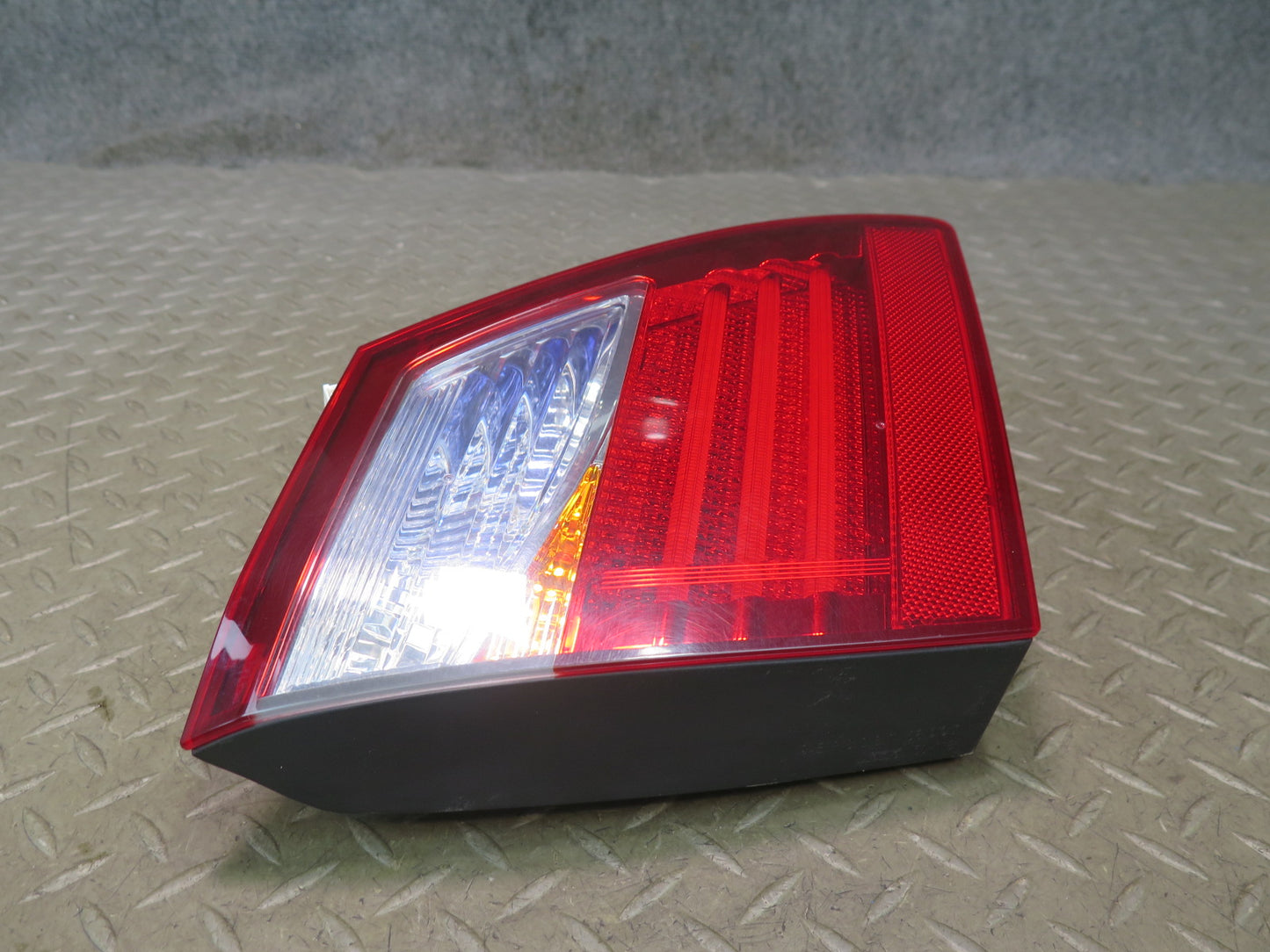 10-12 Lexus UVF46L LS600h Rear Left Inner Trunk Lid Tail Light Lamp OEM