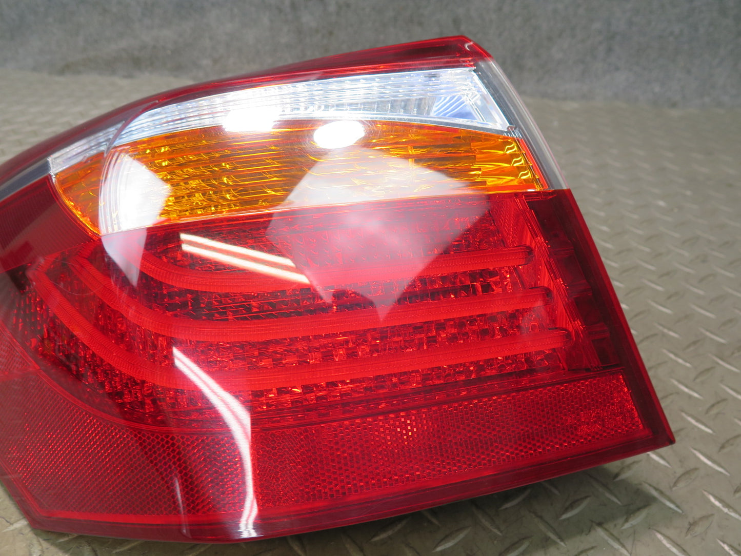 10-12 Lexus UVF46L LS600h Rear Left Outer Tail Light Lamp OEM