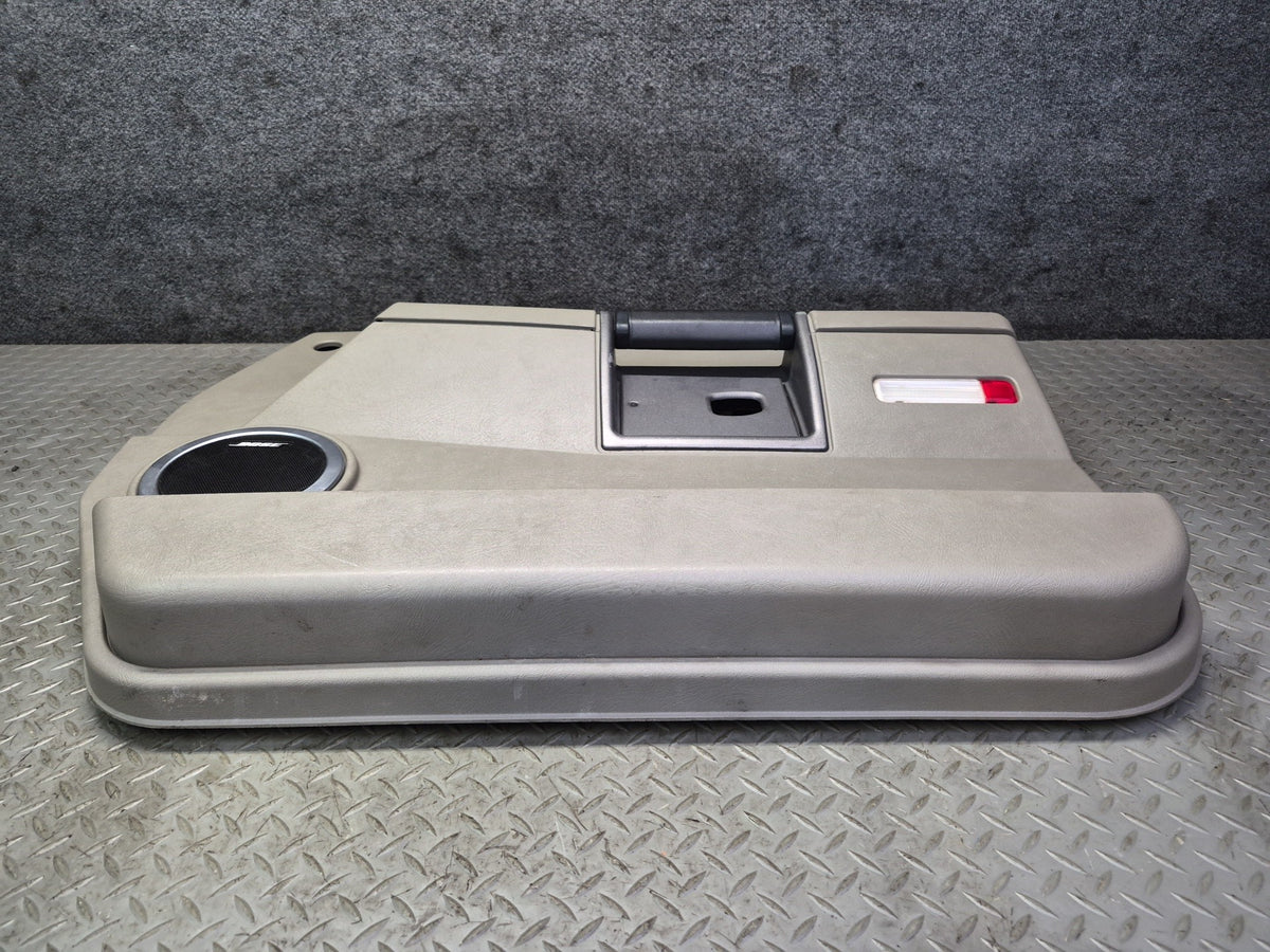2003-2004 Hummer H2 Front Right Side Door Interior Trim Cover Panel W/ Handle