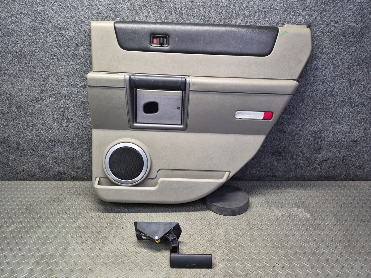 2003-2004 Hummer H2 Rear Right Side Door Interior Trim Cover Panel W/ Handle