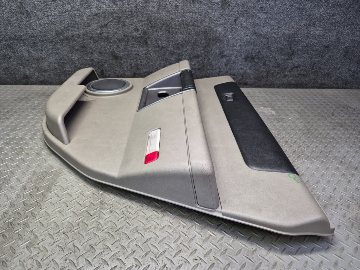 2003-2004 Hummer H2 Rear Right Side Door Interior Trim Cover Panel W/ Handle