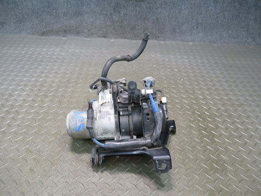 08-16 Lexus UVF46L LS600h Air Ride Suspension Compressor Pump OEM