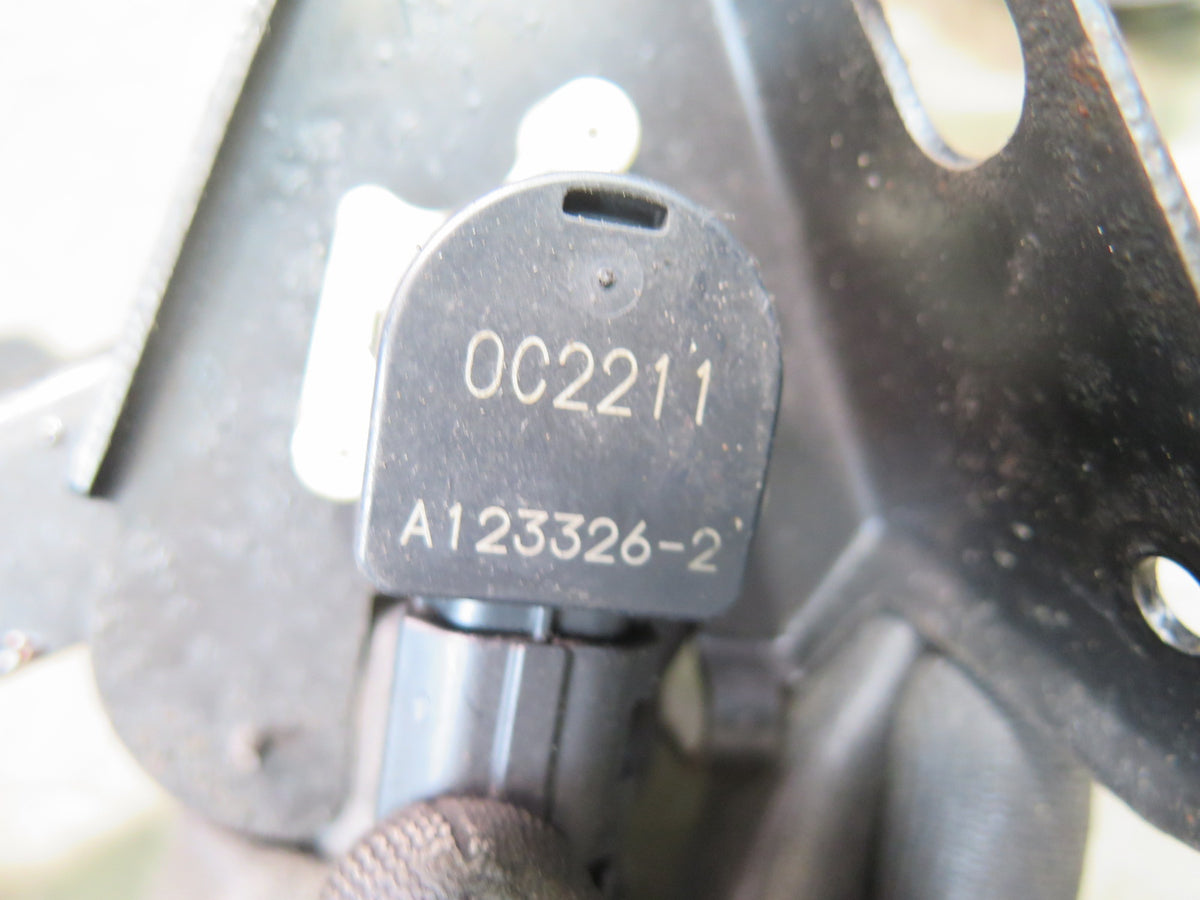 08-16 Lexus UVF46L LS600h Rear Left Suspension Height Level Sensor OEM