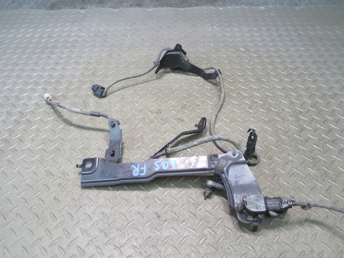 08-16 Lexus UVF46L LS600h Front Right Suspension Height Level Sensor OEM