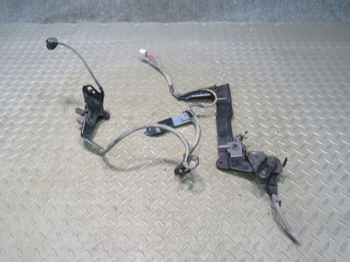 08-16 Lexus UVF46L LS600h Front Right Suspension Height Level Sensor OEM