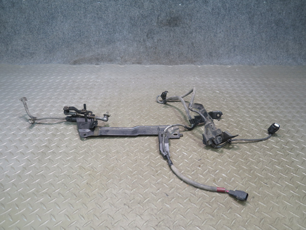 08-16 Lexus UVF46L LS600h Front Left Suspension Height Level Sensor OEM