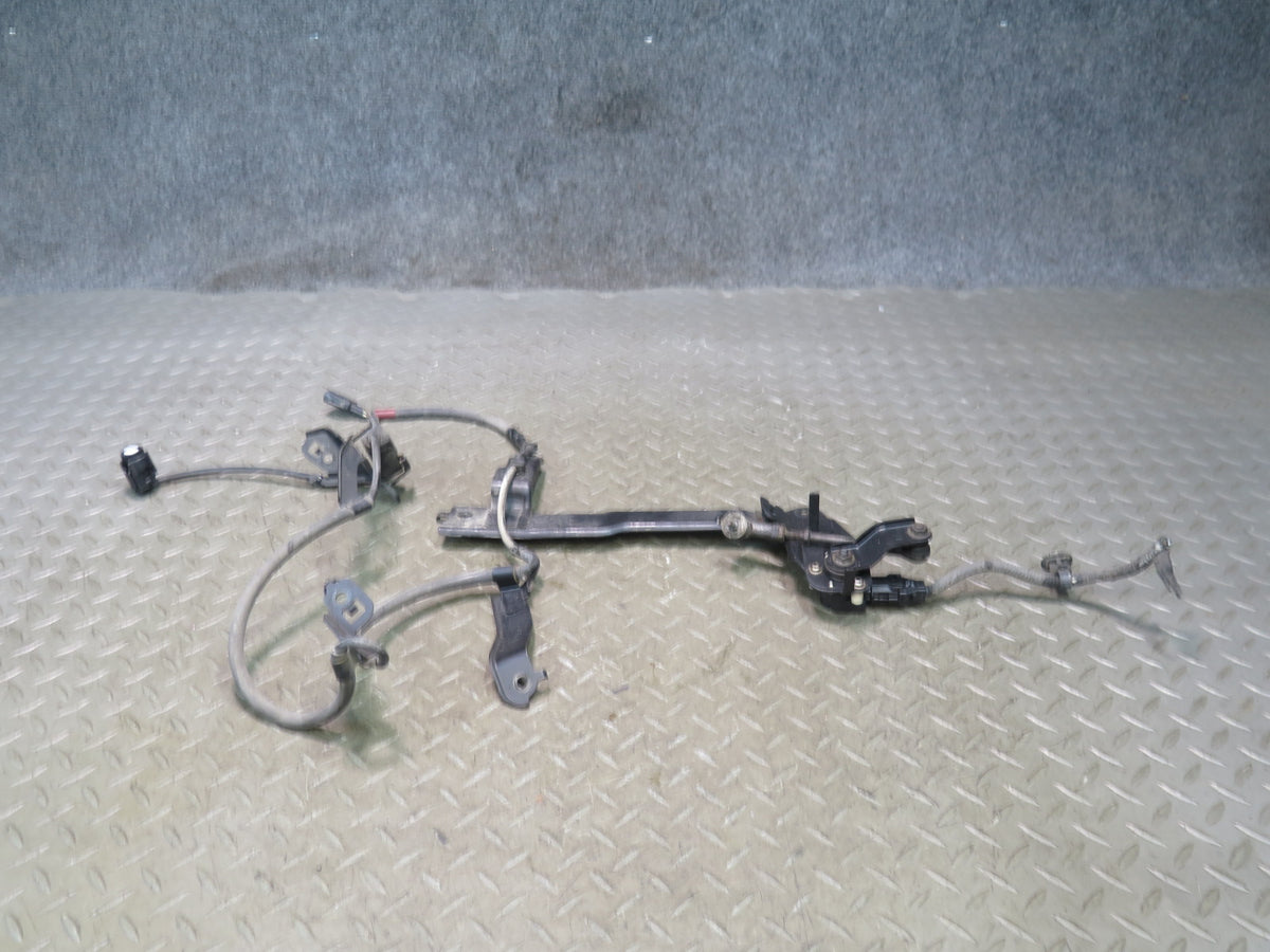 08-16 Lexus UVF46L LS600h Front Left Suspension Height Level Sensor OEM
