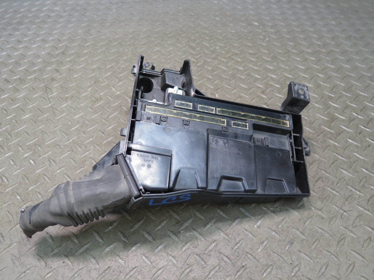 08-12 Lexus UVF46L LS600h LS460 Engine Power Distribution Fuse Relay Box OEM