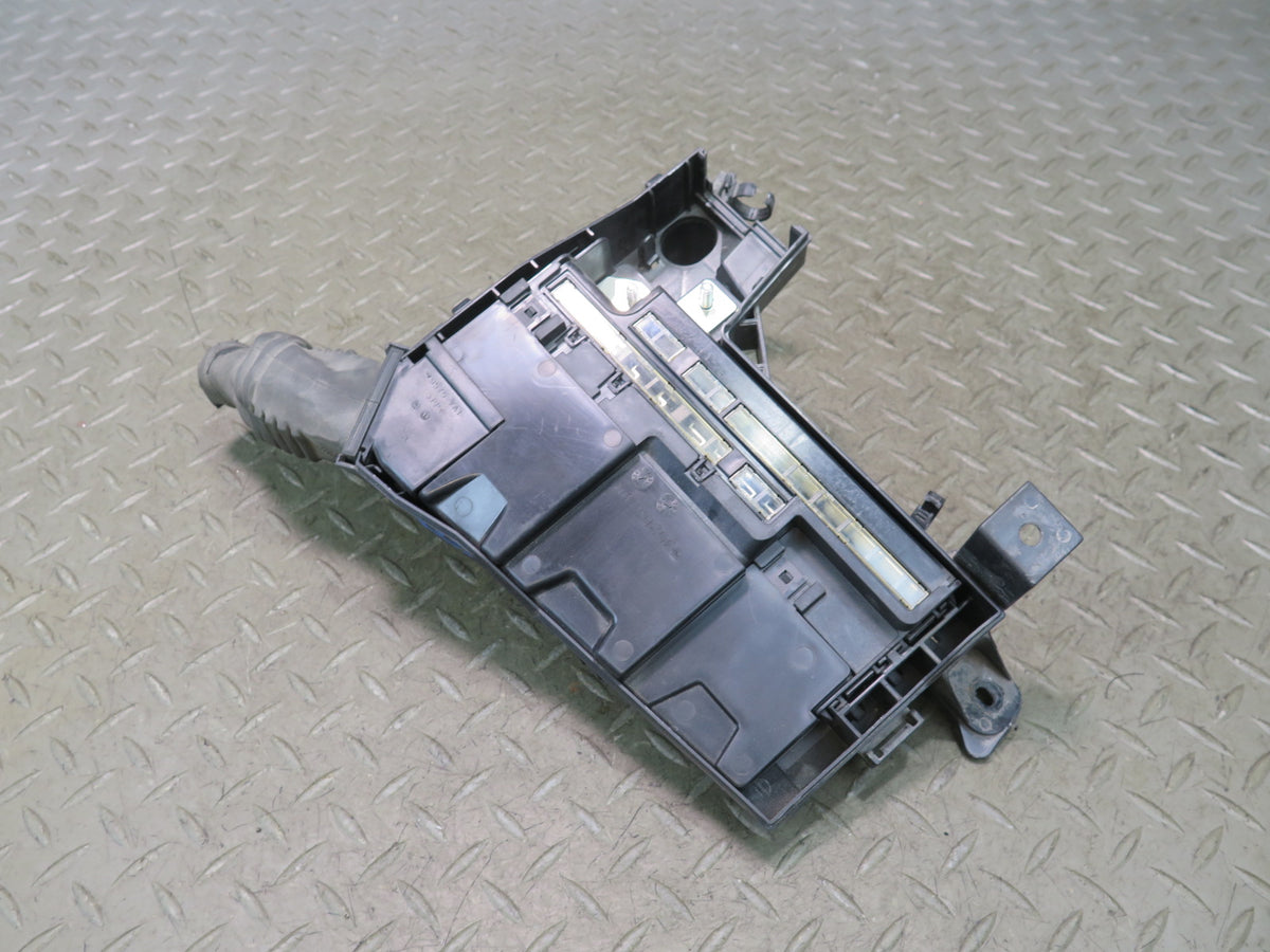 08-12 Lexus UVF46L LS600h LS460 Engine Power Distribution Fuse Relay Box OEM