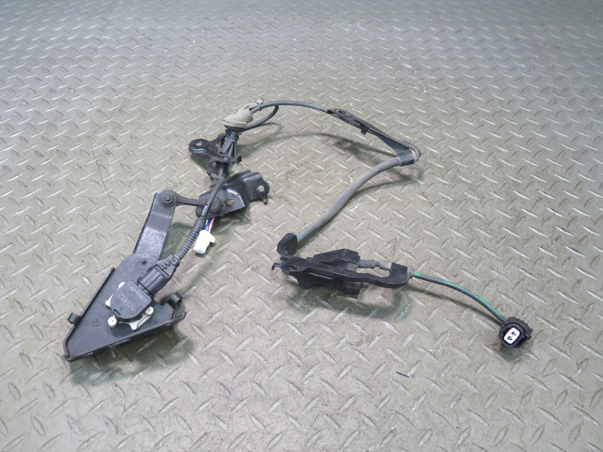 08-16 Lexus UVF46L LS600h Rear Right Suspension Height Level Sensor OEM