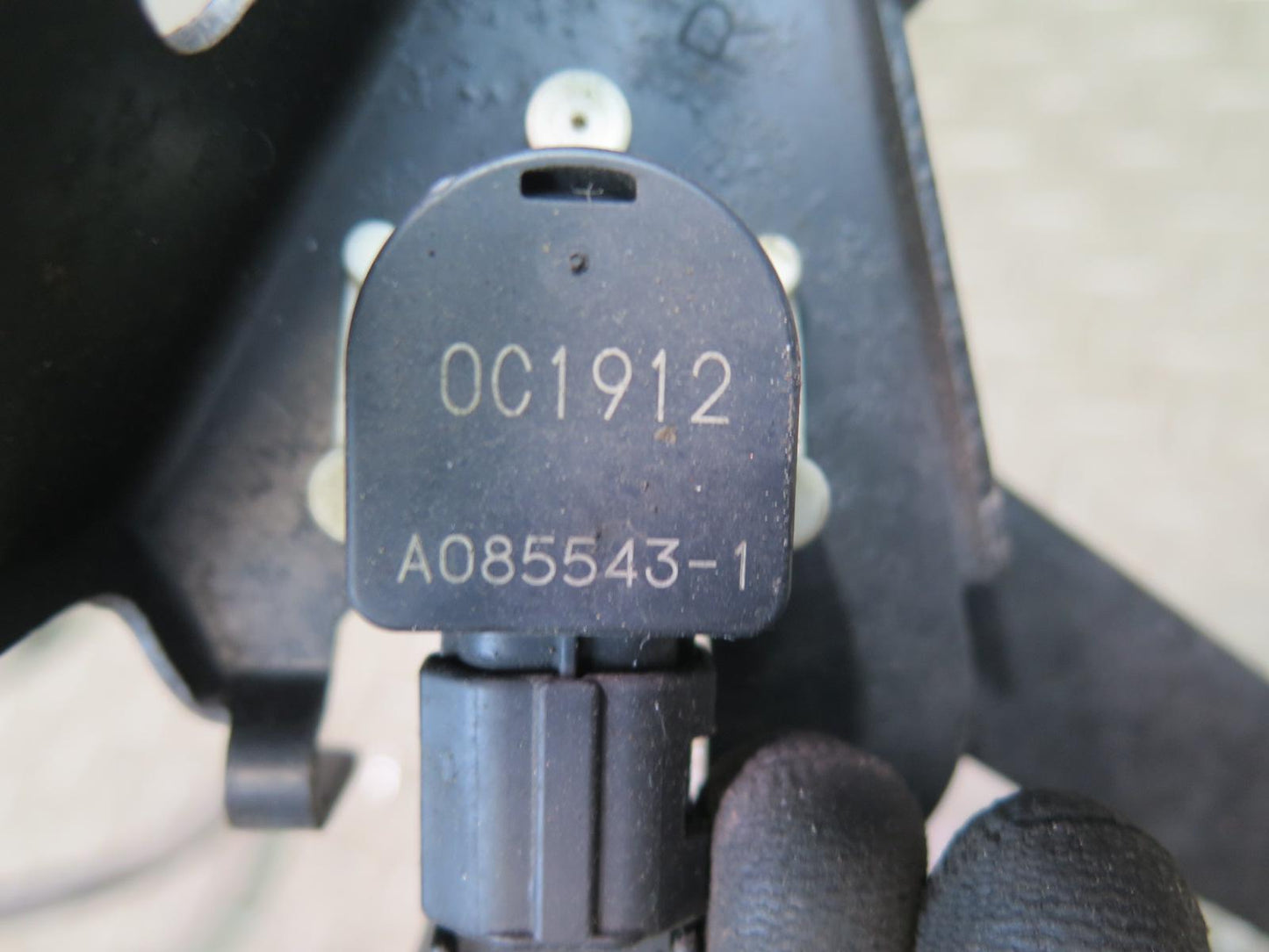08-16 Lexus UVF46L LS600h Rear Right Suspension Height Level Sensor OEM
