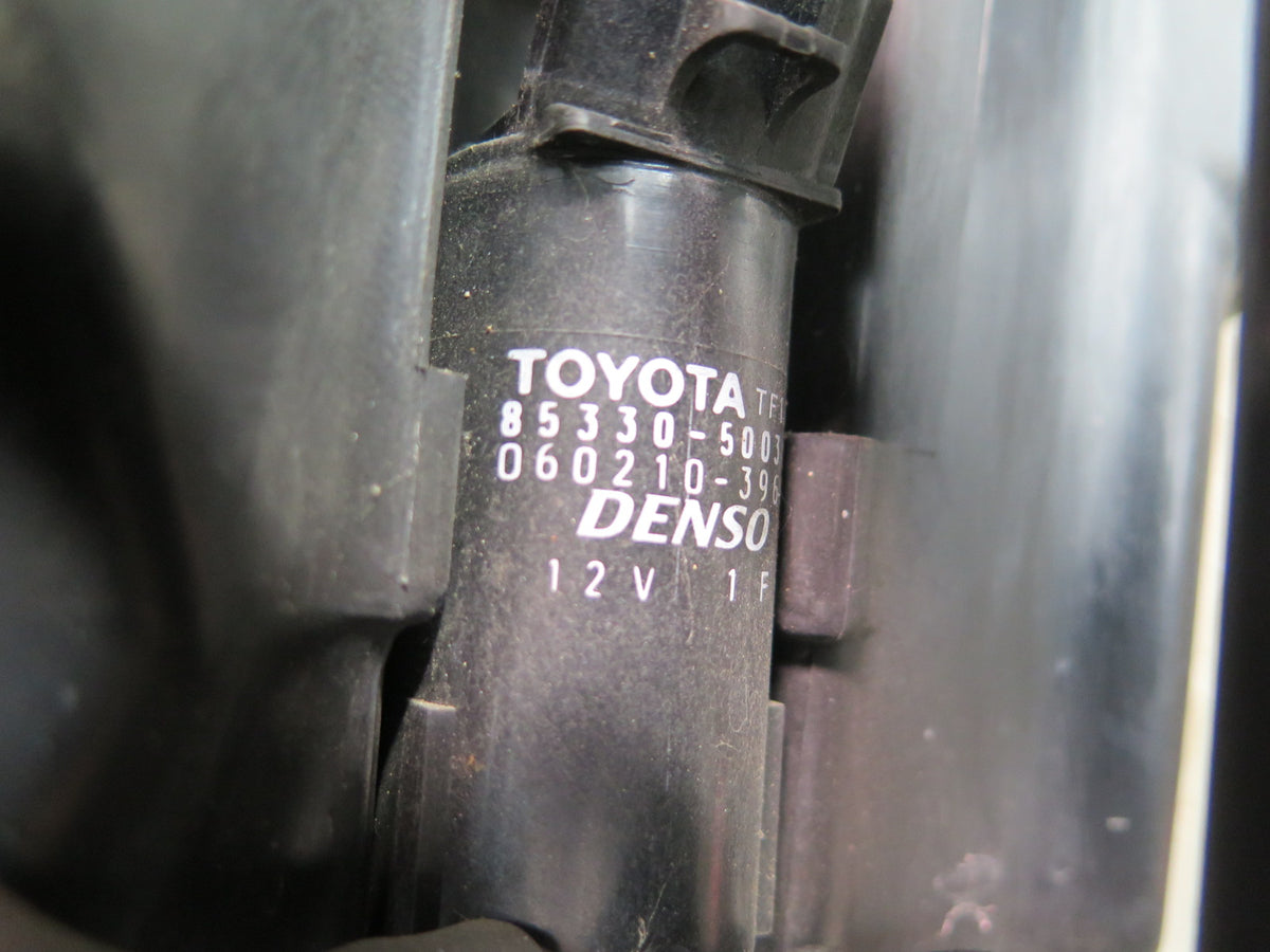 02-05 Lexus JCE10L IS300 Windshield Washer Fluid Reservoir Tank w Pump OEM