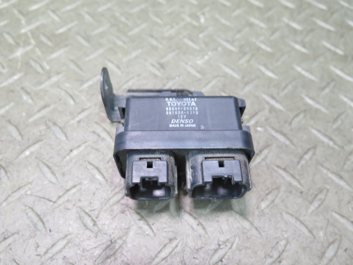 01-05 Lexus JCE10L IS300 Daytime Running Light Relay 82840-53010 OEM
