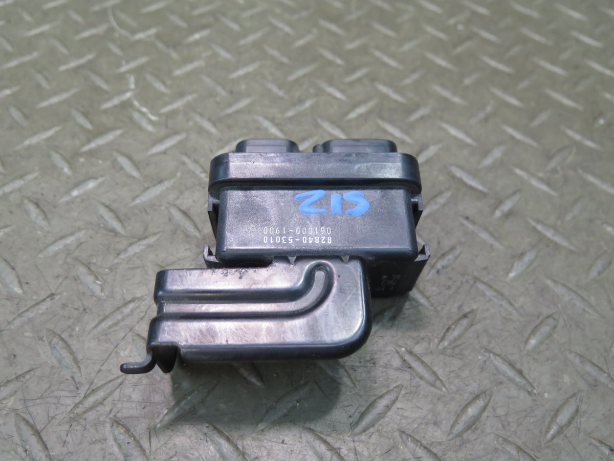 01-05 Lexus JCE10L IS300 Daytime Running Light Relay 82840-53010 OEM