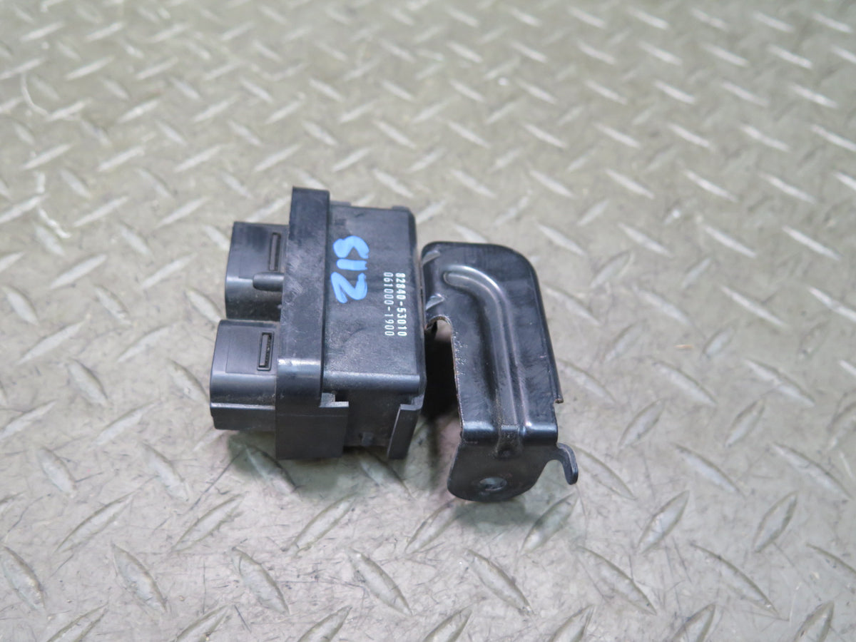 01-05 Lexus JCE10L IS300 Daytime Running Light Relay 82840-53010 OEM