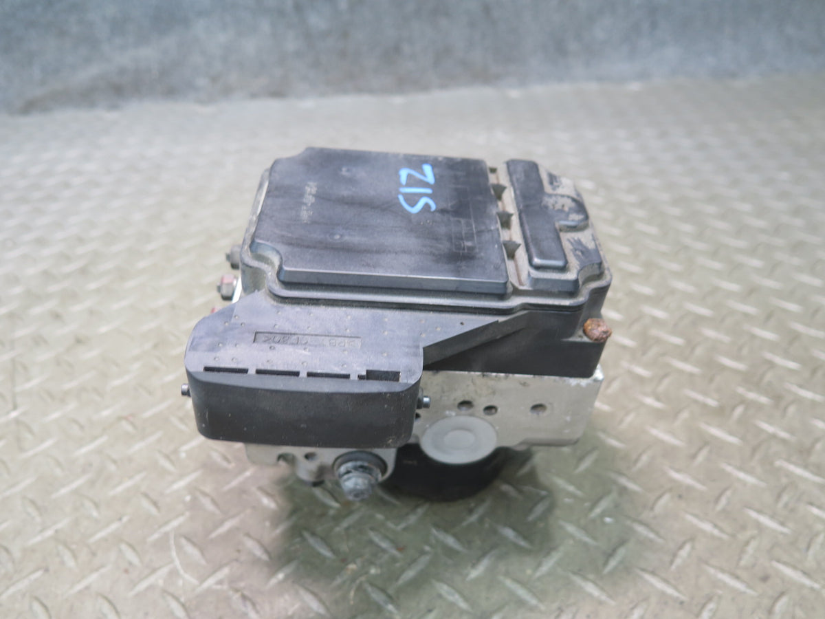 02-05 Lexus JCE10L IS300 Anti Lock Brake ABS Pump Module 44540-53020 OEM