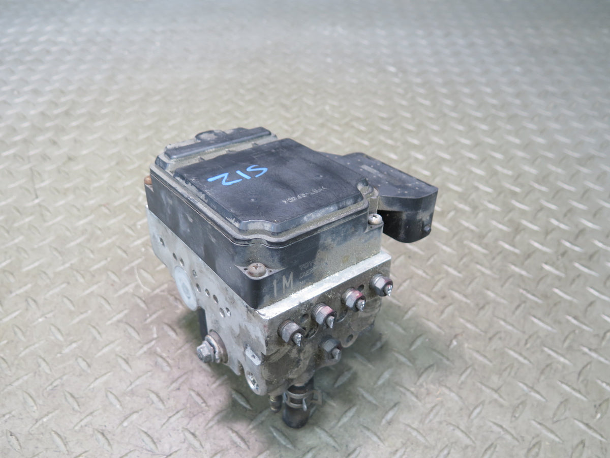 02-05 Lexus JCE10L IS300 Anti Lock Brake ABS Pump Module 44540-53020 OEM