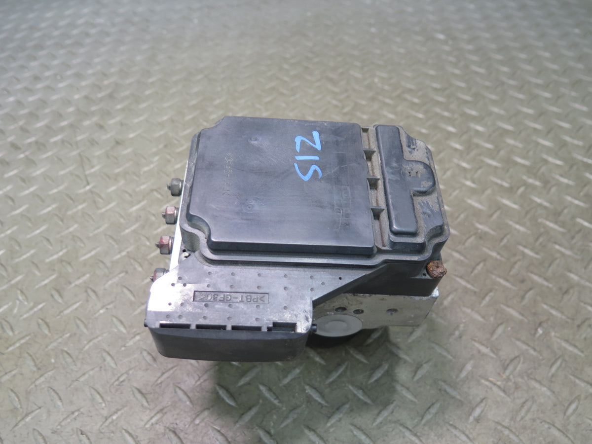 02-05 Lexus JCE10L IS300 Anti Lock Brake ABS Pump Module 44540-53020 OEM