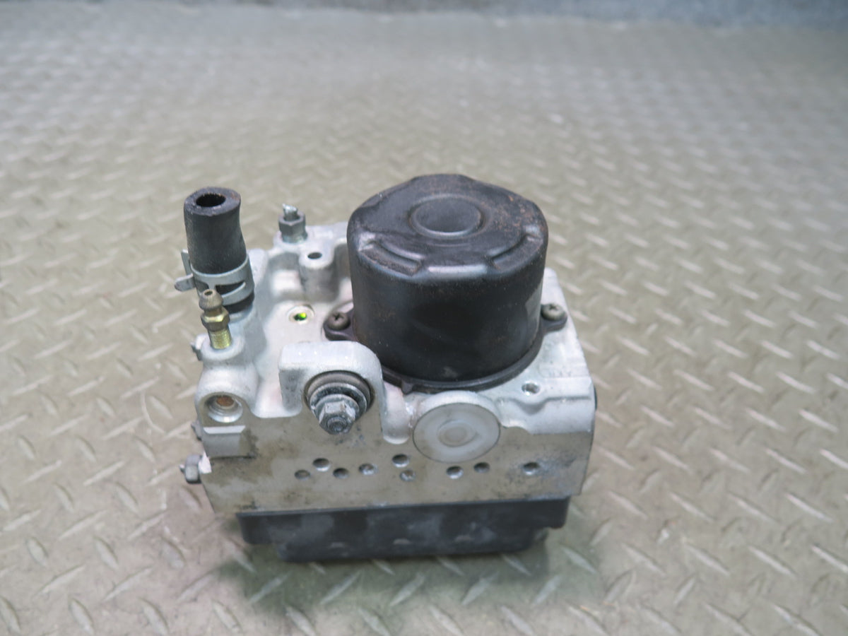 02-05 Lexus JCE10L IS300 Anti Lock Brake ABS Pump Module 44540-53020 OEM