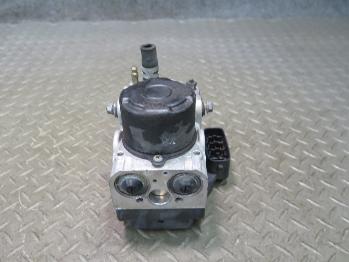 02-05 Lexus JCE10L IS300 Anti Lock Brake ABS Pump Module 44540-53020 OEM