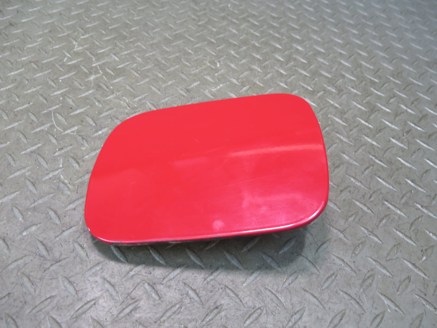 01-05 Lexus JCE10L IS300 Sedan Fuel Tank Filler Door Lid Cover RED OEM